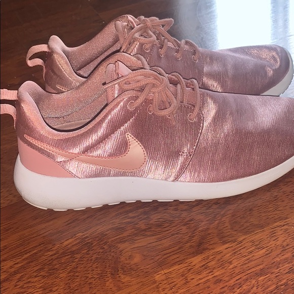 Nike Roshe One Premium Rust Pink - Picture 2 of 6